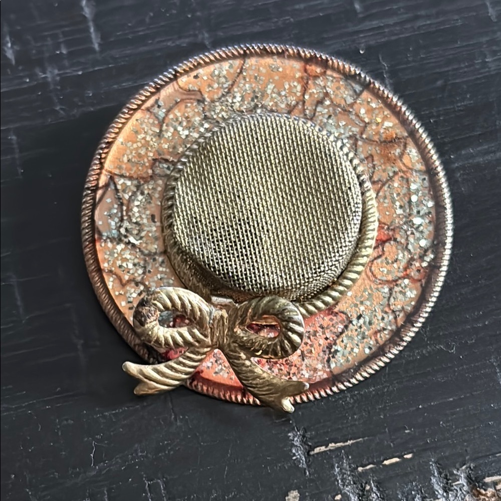 Vintage Hat Mesh Vintage 1980's Gold and Bronze Brooch